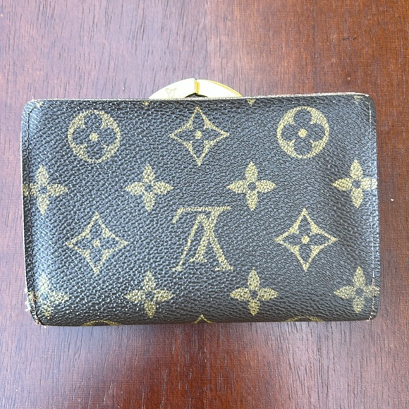 Louis Vuitton monogram kisslock wallet - Picture 2 of 16